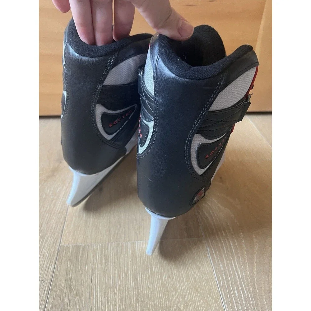 Jackson Softec Women’s Figure Skates Ice Skating Silver Red Black Size 5,2